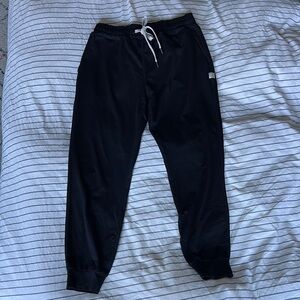 Vuori Women’s Extra Small Joggers in super soft, buttery fabric!